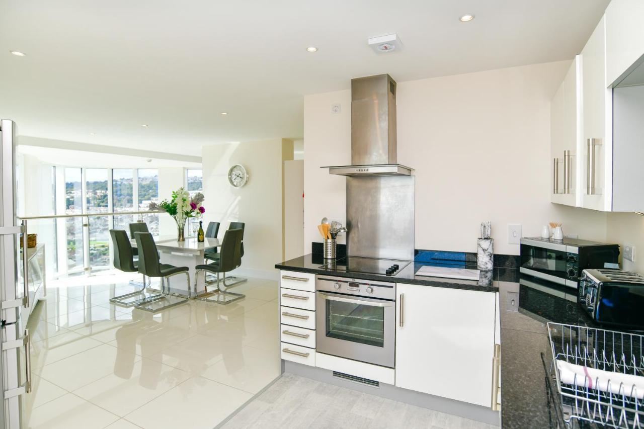 סוואנסי Just Stay Wales - Meridian Quay Penthouses מראה חיצוני תמונה
