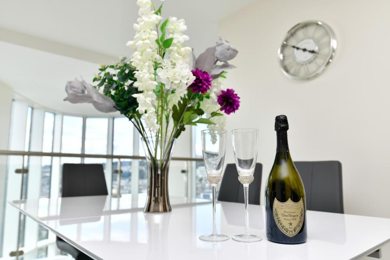 סוואנסי Just Stay Wales - Meridian Quay Penthouses מראה חיצוני תמונה