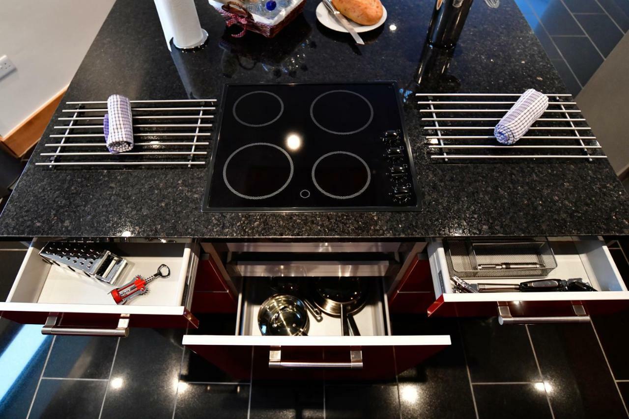 סוואנסי Just Stay Wales - Meridian Quay Penthouses מראה חיצוני תמונה